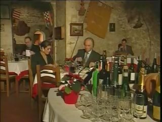 Suave italijanke odrasli varanje mož na restaurant